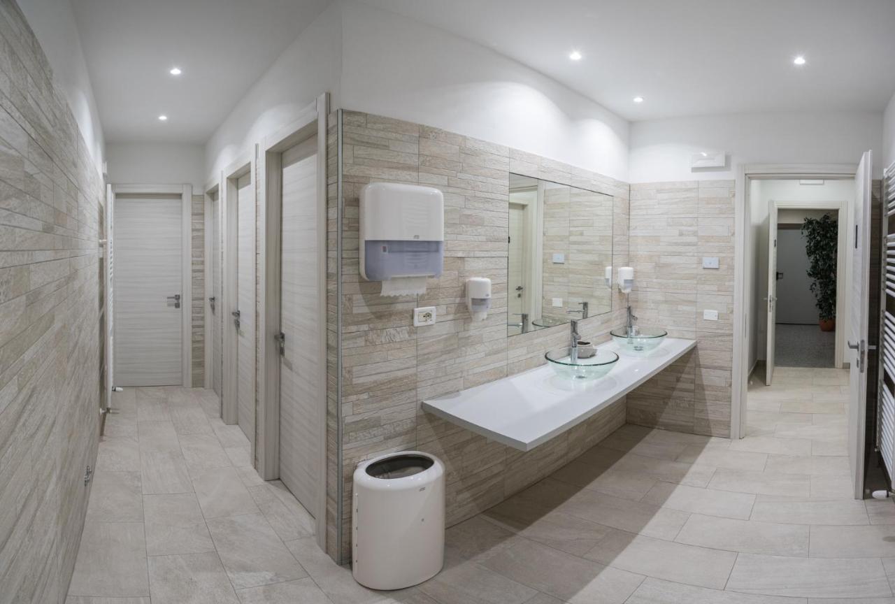 Hotel Rizzi Кастель-Сан-Джованни Экстерьер фото